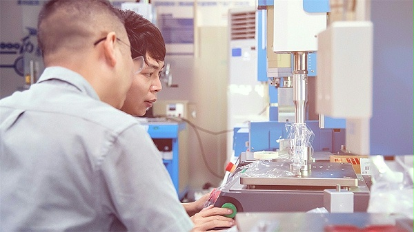 中山伺服超聲波焊接機應用—燈飾制造行業(yè)革新