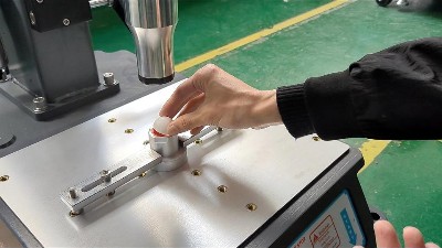 超聲波焊接機在ABS材質(zhì)小圓球玩具焊接應(yīng)用的技術(shù)詳解